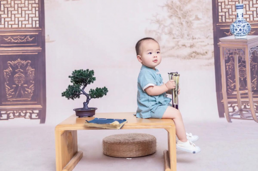 阿拉尔宝宝总吐奶什么原因